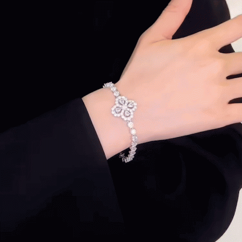 moissanite four leaf clover bracelet